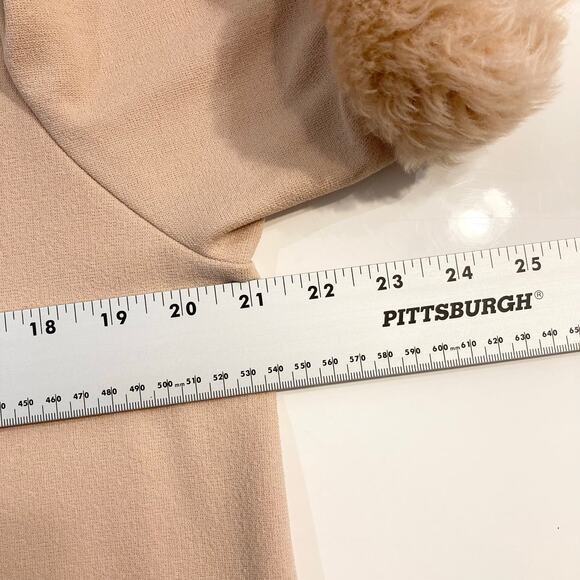 NWOT ZARA Blouse Top Women M Beige Half-Sleeve Faux Fur Trim Cuffs Boxy Fit - Picture 8 of 10